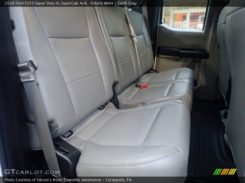 Oxford White / Earth Gray 2018 Ford F250 Super Duty XL SuperCab 4x4
