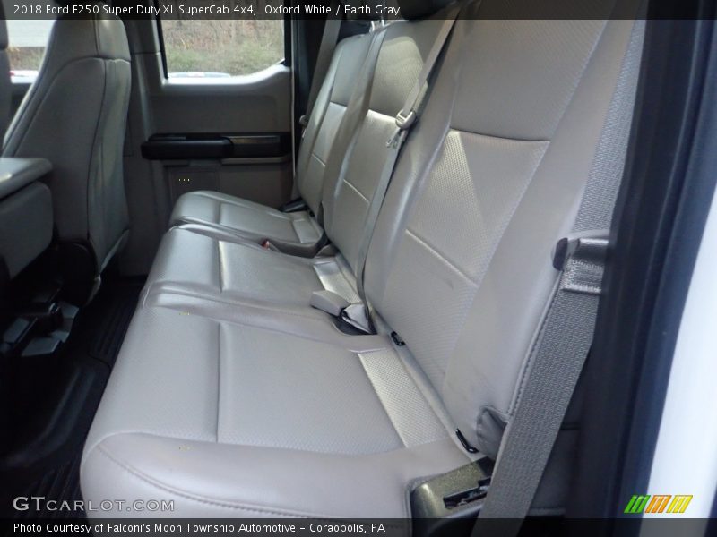 Oxford White / Earth Gray 2018 Ford F250 Super Duty XL SuperCab 4x4
