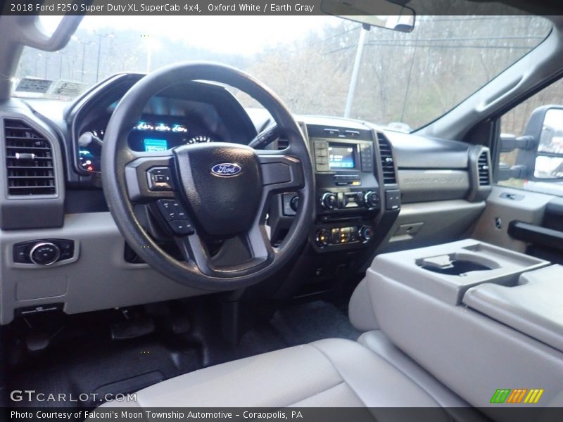 Oxford White / Earth Gray 2018 Ford F250 Super Duty XL SuperCab 4x4