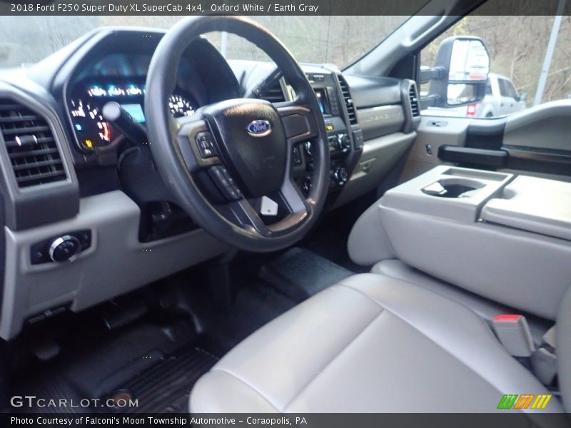 Oxford White / Earth Gray 2018 Ford F250 Super Duty XL SuperCab 4x4