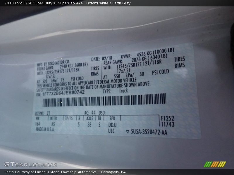 Oxford White / Earth Gray 2018 Ford F250 Super Duty XL SuperCab 4x4