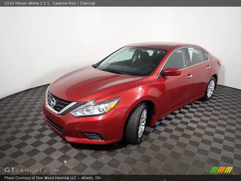 Cayenne Red / Charcoal 2016 Nissan Altima 2.5 S