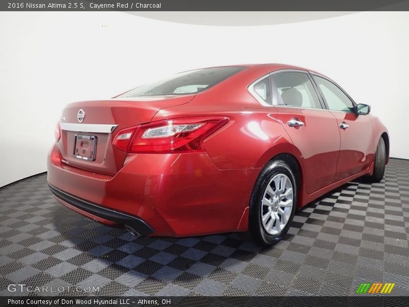 Cayenne Red / Charcoal 2016 Nissan Altima 2.5 S