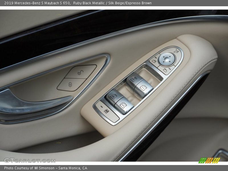 Controls of 2019 S Maybach S 650