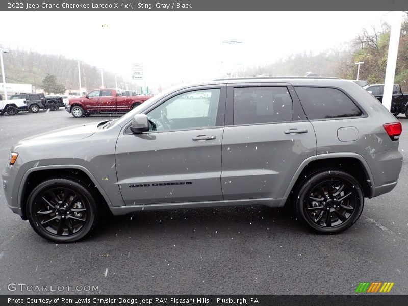 2022 Grand Cherokee Laredo X 4x4 Sting-Gray