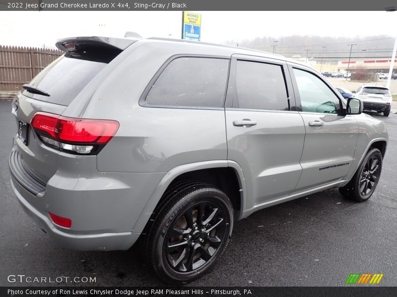 Sting-Gray / Black 2022 Jeep Grand Cherokee Laredo X 4x4