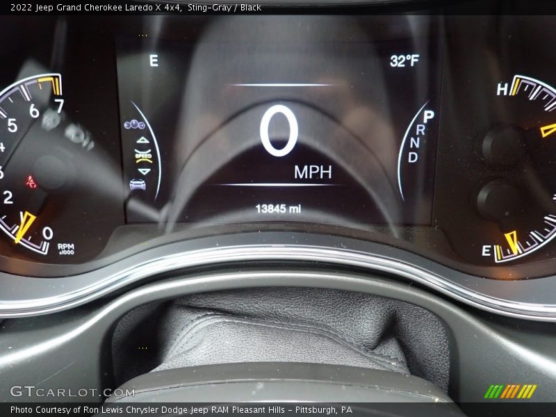  2022 Grand Cherokee Laredo X 4x4 Laredo X 4x4 Gauges