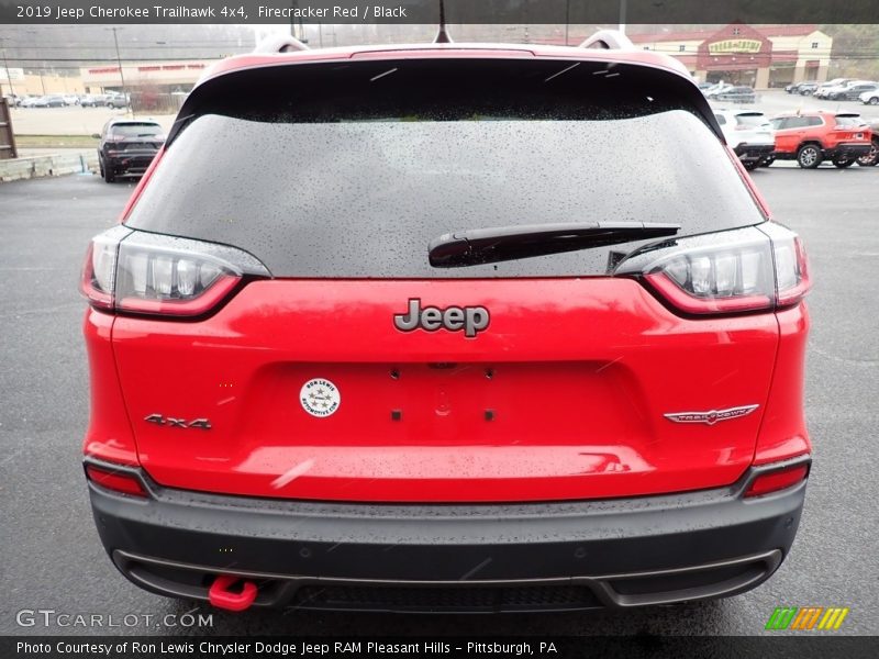 Firecracker Red / Black 2019 Jeep Cherokee Trailhawk 4x4
