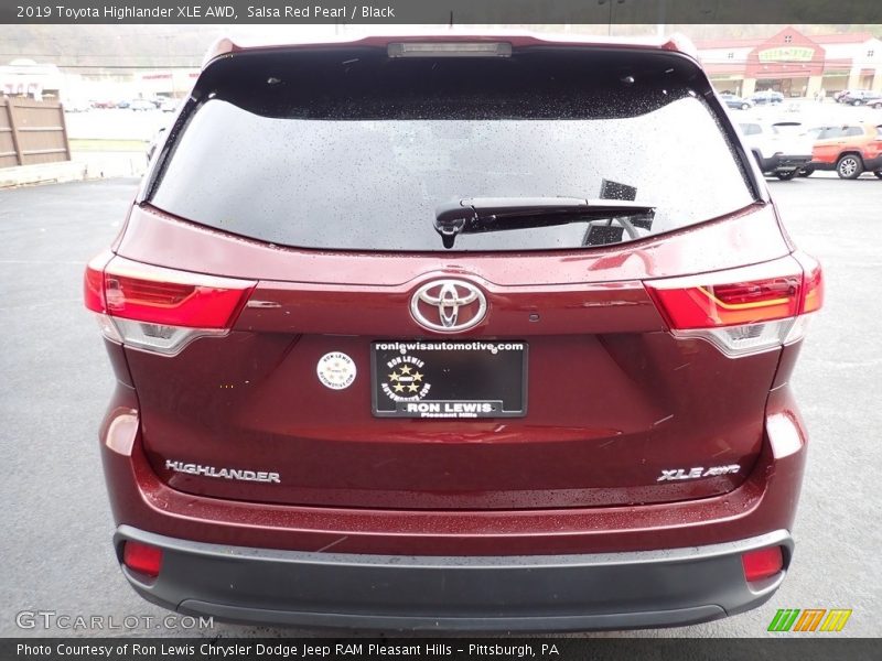 Salsa Red Pearl / Black 2019 Toyota Highlander XLE AWD