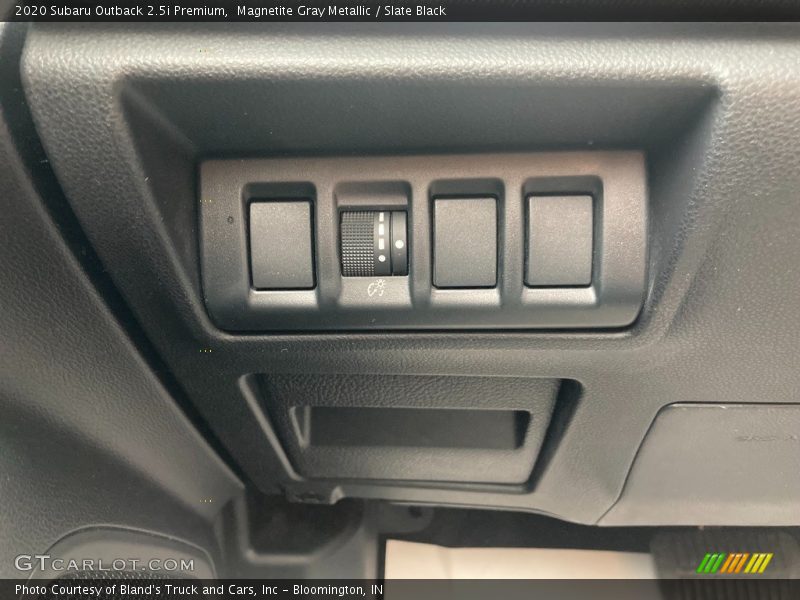 Magnetite Gray Metallic / Slate Black 2020 Subaru Outback 2.5i Premium