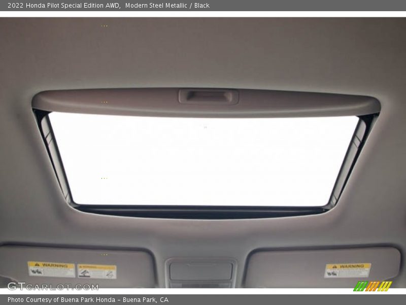 Modern Steel Metallic / Black 2022 Honda Pilot Special Edition AWD