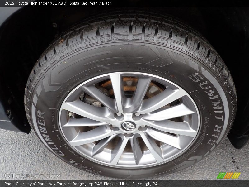 Salsa Red Pearl / Black 2019 Toyota Highlander XLE AWD