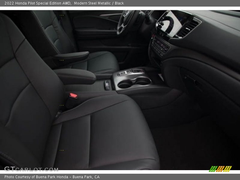 Modern Steel Metallic / Black 2022 Honda Pilot Special Edition AWD