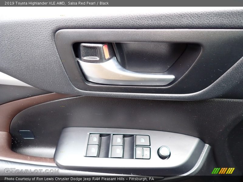 Salsa Red Pearl / Black 2019 Toyota Highlander XLE AWD