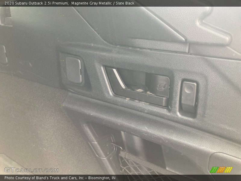 Magnetite Gray Metallic / Slate Black 2020 Subaru Outback 2.5i Premium