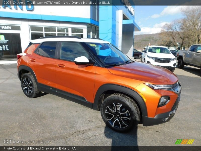 Front 3/4 View of 2023 TrailBlazer ACTIV AWD