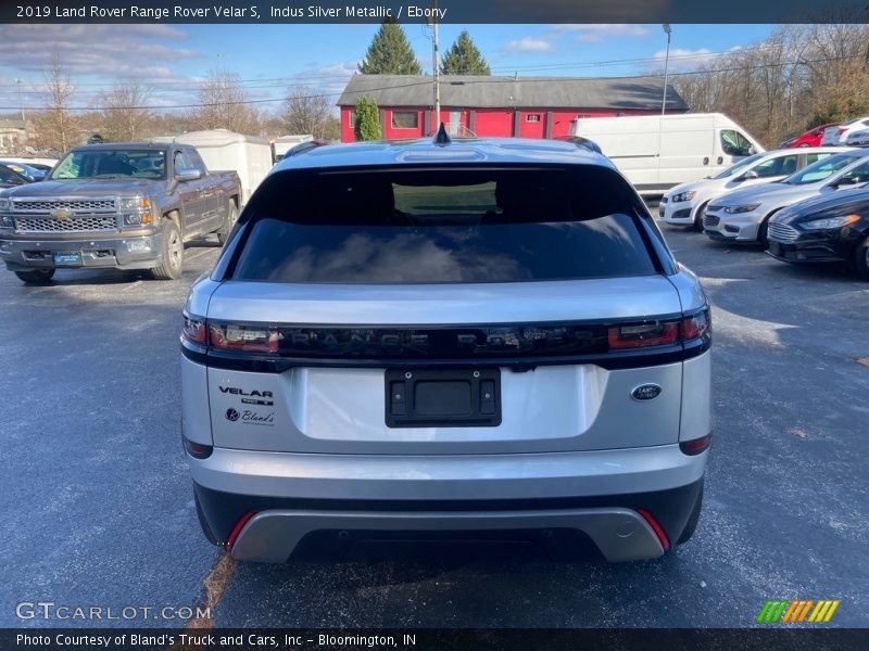 Indus Silver Metallic / Ebony 2019 Land Rover Range Rover Velar S