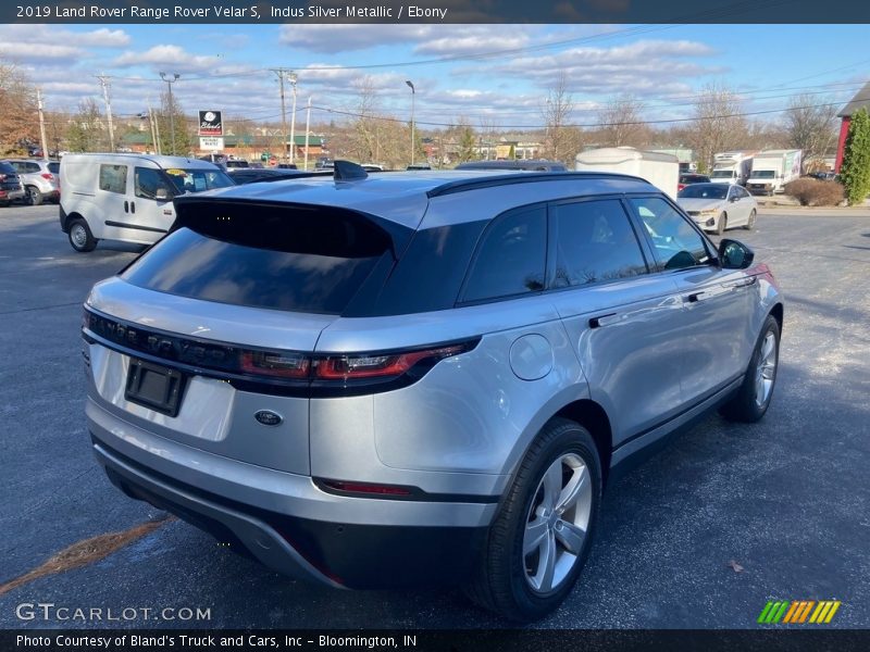 Indus Silver Metallic / Ebony 2019 Land Rover Range Rover Velar S