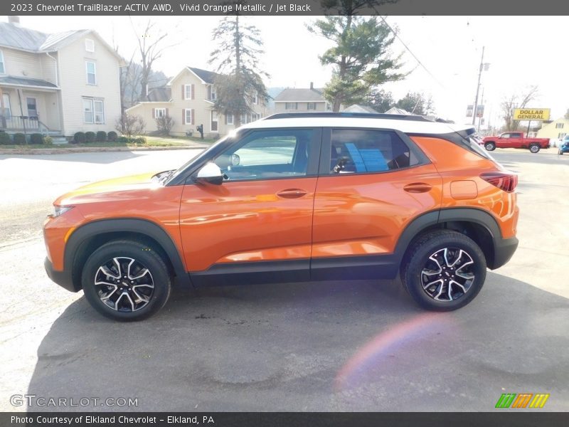 Vivid Orange Metallic / Jet Black 2023 Chevrolet TrailBlazer ACTIV AWD