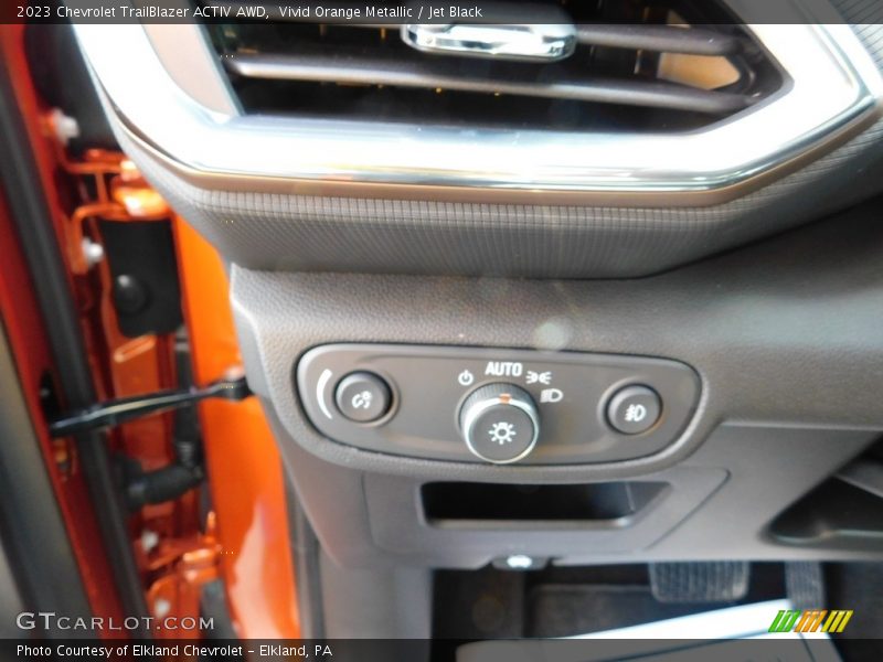 Vivid Orange Metallic / Jet Black 2023 Chevrolet TrailBlazer ACTIV AWD