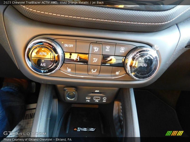 Vivid Orange Metallic / Jet Black 2023 Chevrolet TrailBlazer ACTIV AWD