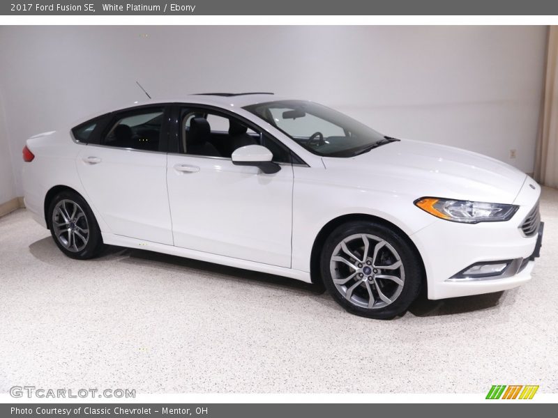 White Platinum / Ebony 2017 Ford Fusion SE