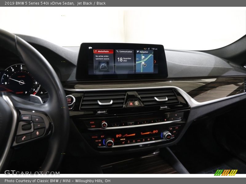 Jet Black / Black 2019 BMW 5 Series 540i xDrive Sedan