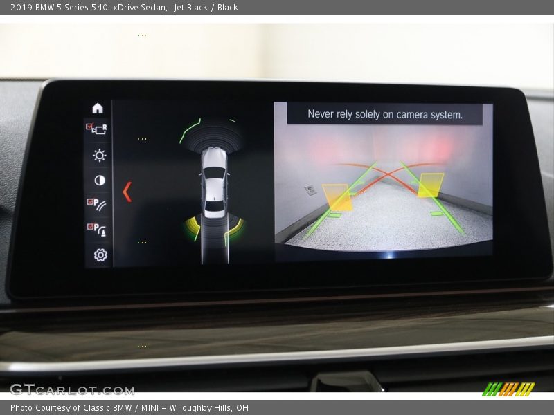 Jet Black / Black 2019 BMW 5 Series 540i xDrive Sedan