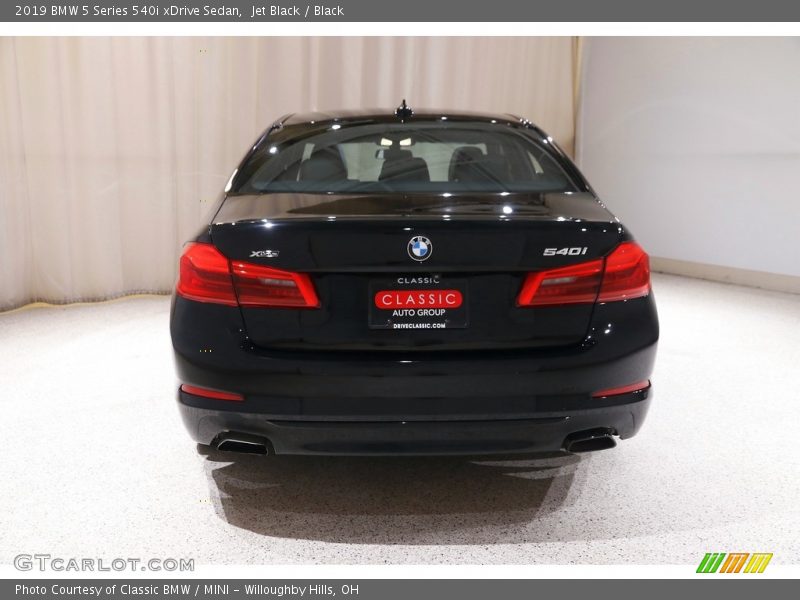 Jet Black / Black 2019 BMW 5 Series 540i xDrive Sedan