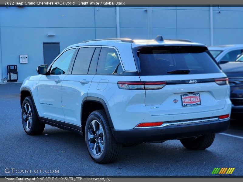Bright White / Global Black 2022 Jeep Grand Cherokee 4XE Hybrid