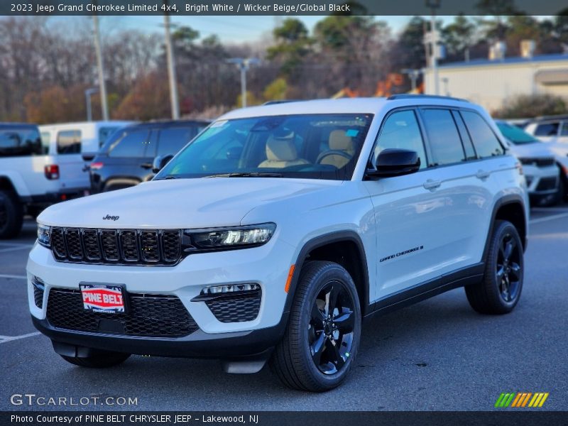 Bright White / Wicker Beige/Global Black 2023 Jeep Grand Cherokee Limited 4x4