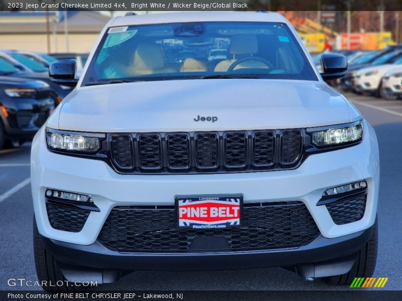 Bright White / Wicker Beige/Global Black 2023 Jeep Grand Cherokee Limited 4x4