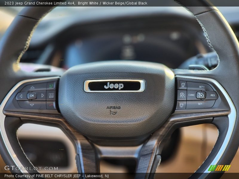  2023 Grand Cherokee Limited 4x4 Steering Wheel