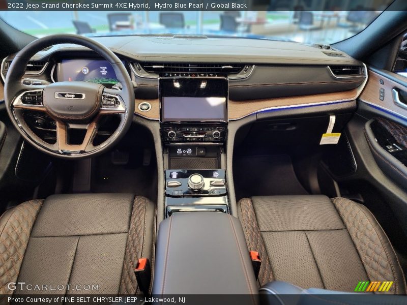  2022 Grand Cherokee Summit 4XE Hybrid Global Black Interior