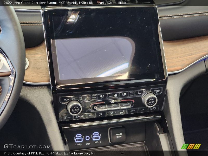 Controls of 2022 Grand Cherokee Summit 4XE Hybrid