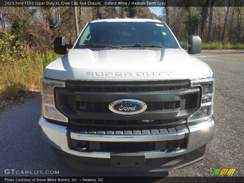 Oxford White / Medium Earth Gray 2021 Ford F350 Super Duty XL Crew Cab 4x4 Chassis