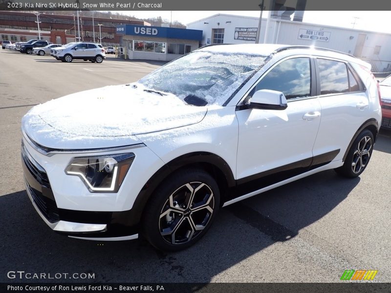 Snow White Pearl / Charcoal 2023 Kia Niro SX Hybrid