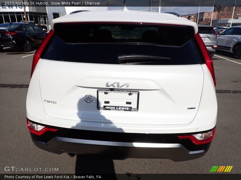Snow White Pearl / Charcoal 2023 Kia Niro SX Hybrid