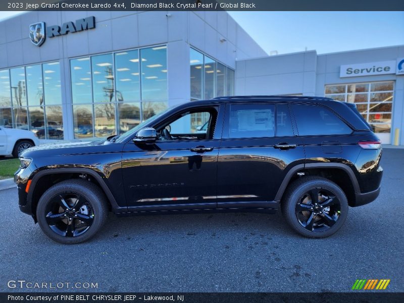  2023 Grand Cherokee Laredo 4x4 Diamond Black Crystal Pearl