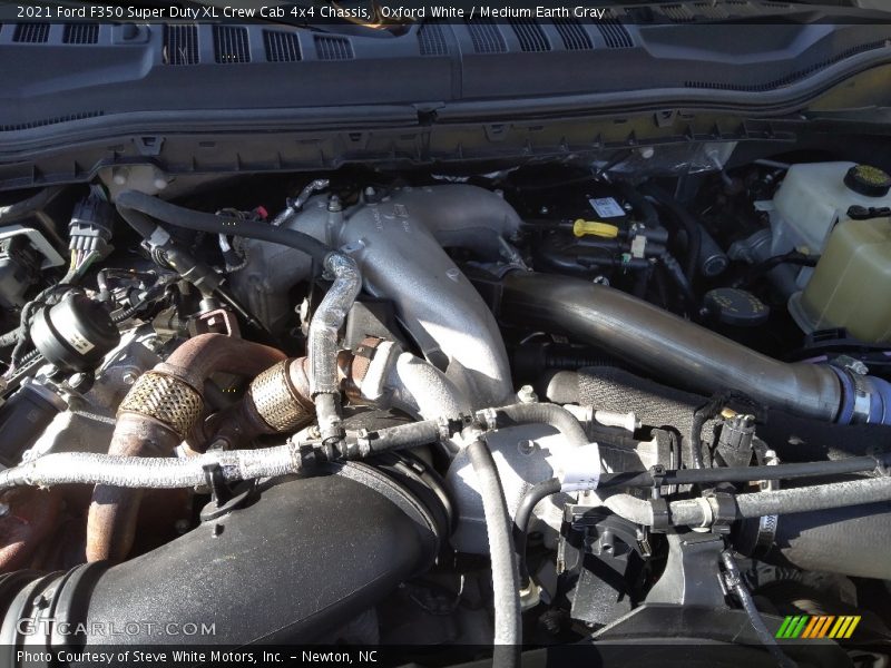 Oxford White / Medium Earth Gray 2021 Ford F350 Super Duty XL Crew Cab 4x4 Chassis
