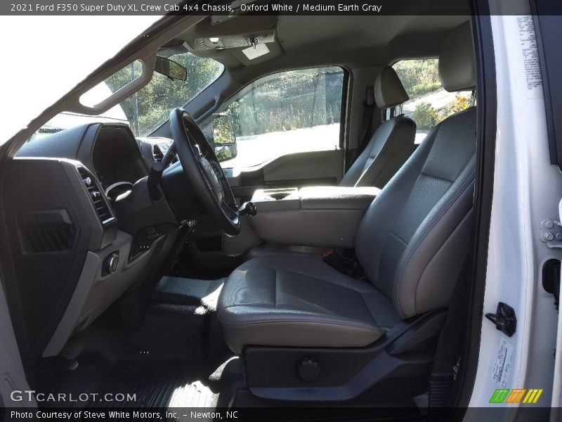Oxford White / Medium Earth Gray 2021 Ford F350 Super Duty XL Crew Cab 4x4 Chassis