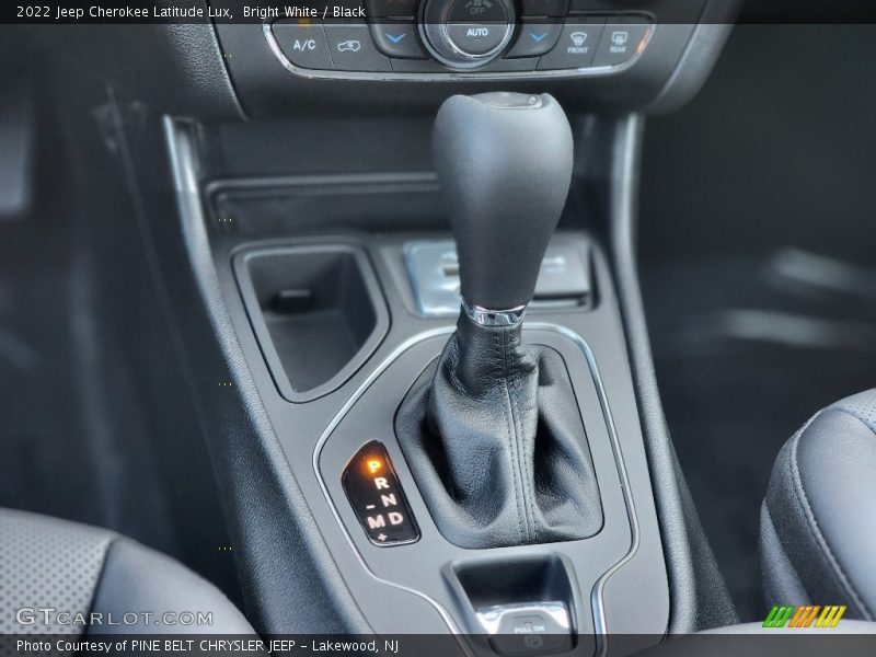 Bright White / Black 2022 Jeep Cherokee Latitude Lux