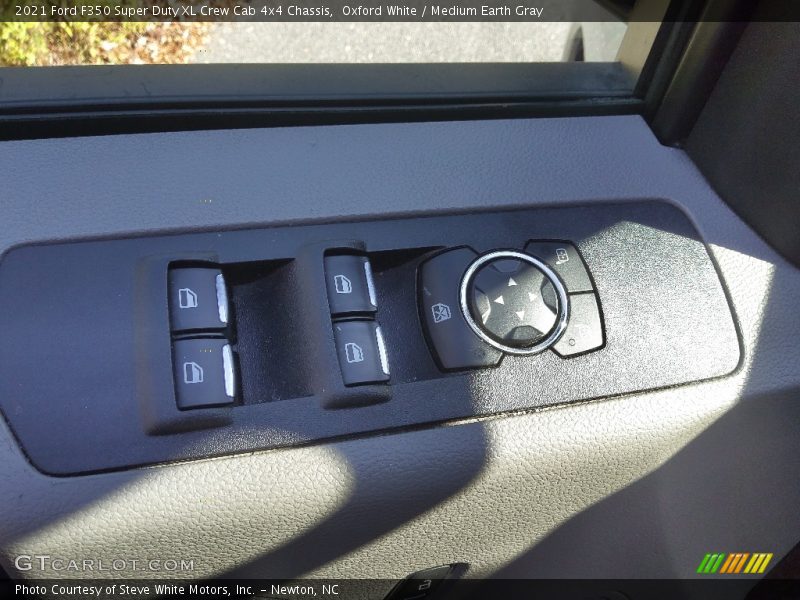 Oxford White / Medium Earth Gray 2021 Ford F350 Super Duty XL Crew Cab 4x4 Chassis