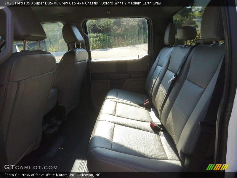 Oxford White / Medium Earth Gray 2021 Ford F350 Super Duty XL Crew Cab 4x4 Chassis