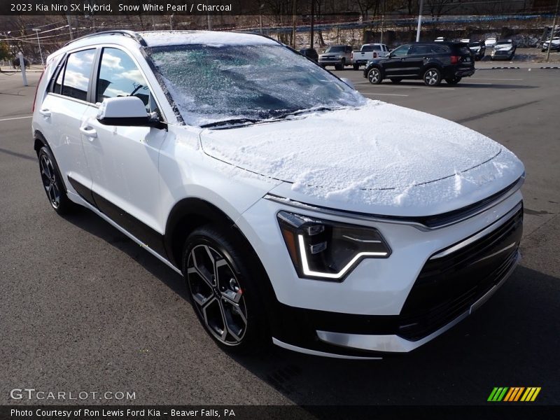 Snow White Pearl / Charcoal 2023 Kia Niro SX Hybrid