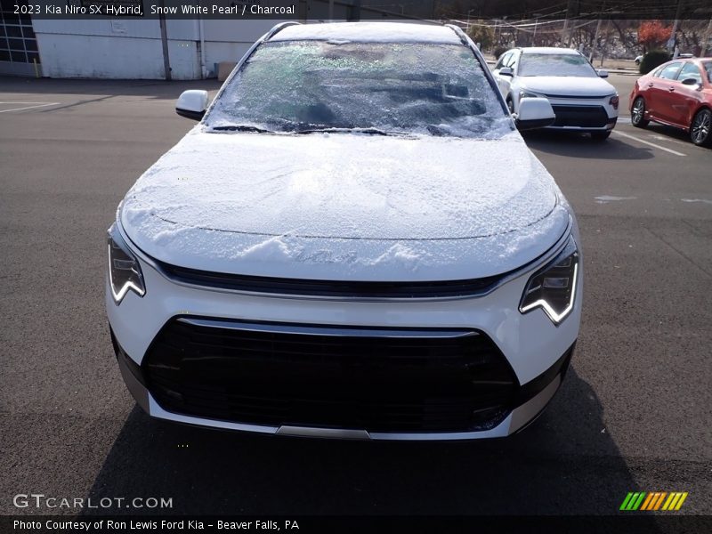 Snow White Pearl / Charcoal 2023 Kia Niro SX Hybrid