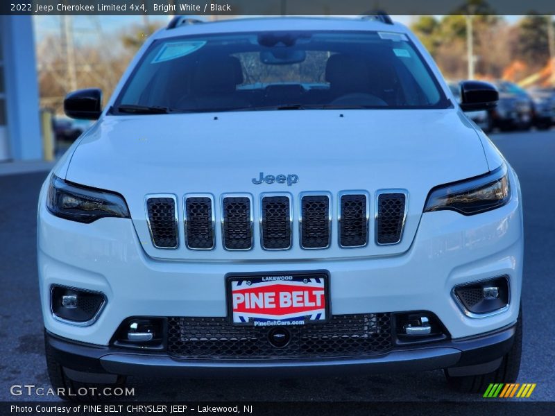 Bright White / Black 2022 Jeep Cherokee Limited 4x4