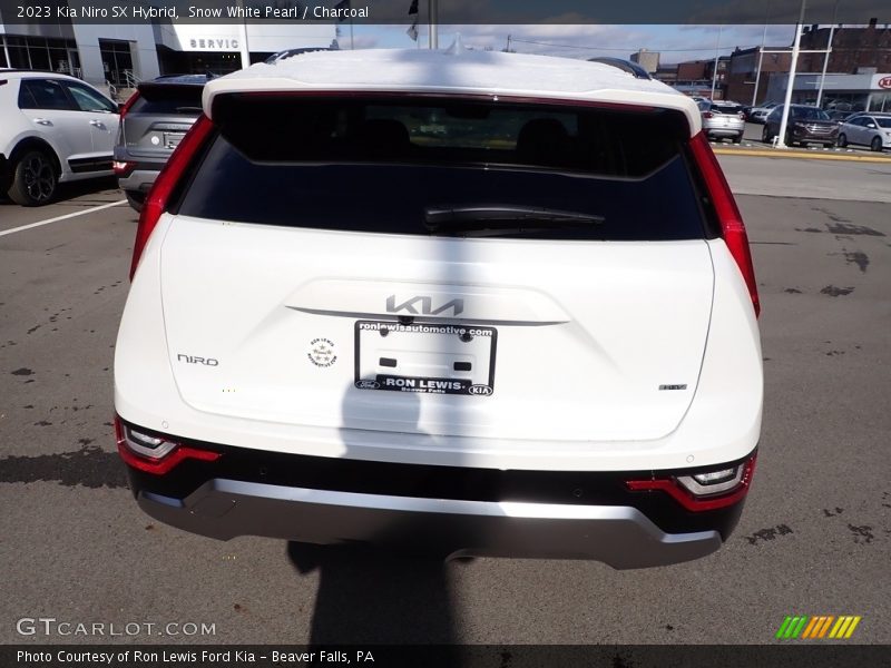 Snow White Pearl / Charcoal 2023 Kia Niro SX Hybrid