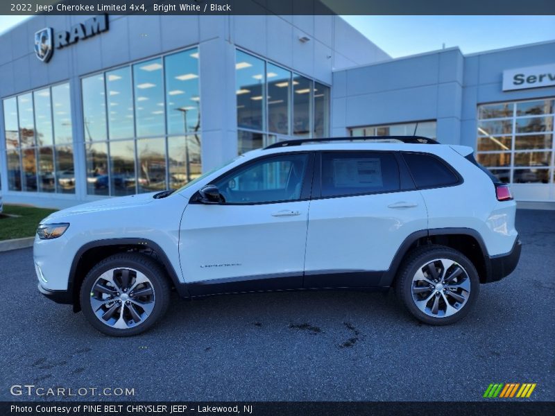 Bright White / Black 2022 Jeep Cherokee Limited 4x4