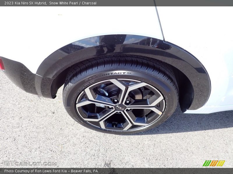 Snow White Pearl / Charcoal 2023 Kia Niro SX Hybrid